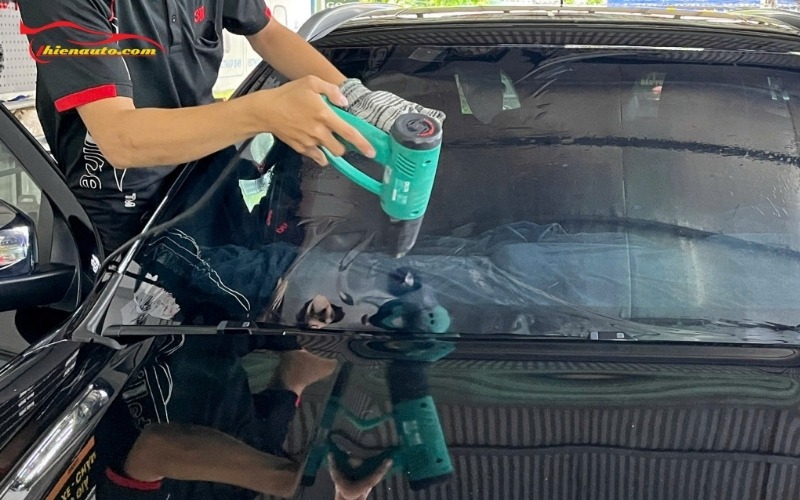 Dán phim cách nhiệt Toyota Veloz Dán phim cách nhiệt Toyota Veloz chính hãng tại Thiện Auto