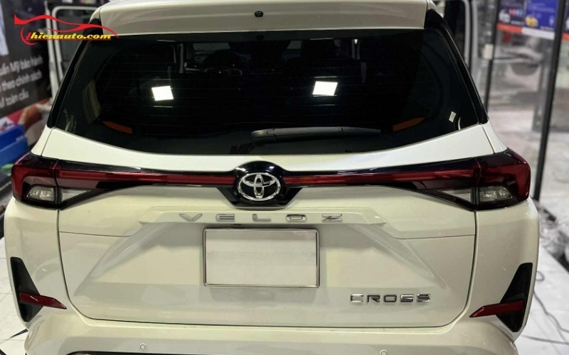 Dán phim cách nhiệt Toyota Veloz Dán phim cách nhiệt Toyota Veloz cản đến 99.9% tia UV