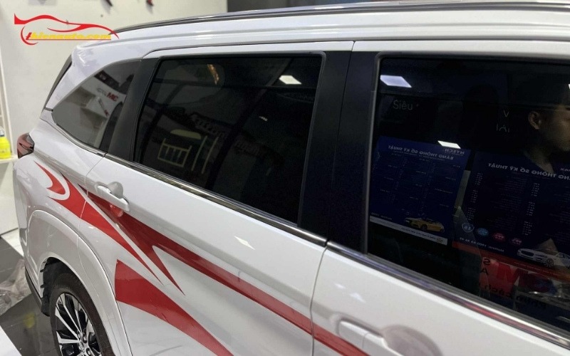 Dán phim cách nhiệt Toyota Veloz Dán phim cách nhiệt Toyota Veloz chính hãng tại Thiện Auto