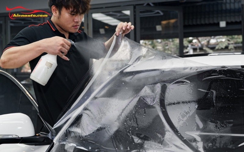 Dán phim cách nhiệt Vinfast VF8 Dán phim cách nhiệt Vinfast VF8 chính hãng, giá tốt tại Thiện Auto