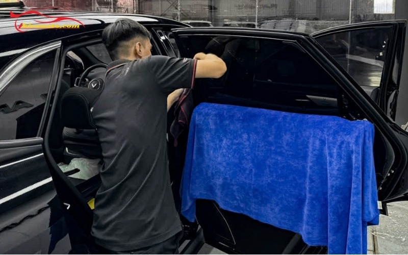 Dán phim cách nhiệt Vinfast VF8 Hình ảnh thực thế dán phim cách nhiệt VF8 chuẩn kỹ thuật