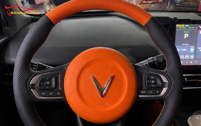 Khâu vô lăng VinFast VF MPV 7