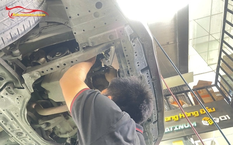 Nguyên nhân và cách xử lý điều hòa ô tô đóng ngắt liên tục Nguyên nhân và cách xử lý điều hòa ô tô đóng ngắt liên tục