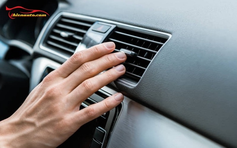 Nổ máy bật điều hòa có tốn xăng không? Câu trả lời là "có"