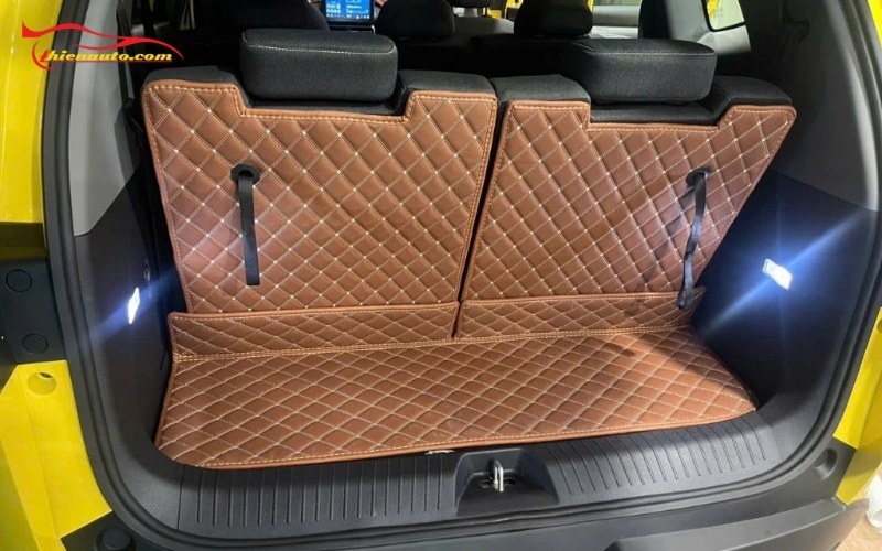 Tấm ốp lưng ghế Vinfast VF MPV 7 bảo vệ lưng ghế khỏi va đập