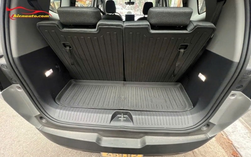 Tấm ốp lưng ghế Vinfast VF MPV 7 bảo vệ lưng ghế khỏi va đập