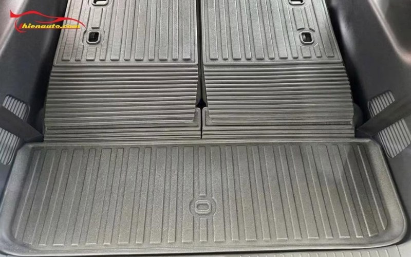 Tấm ốp lưng ghế Vinfast VF MPV 7 bảo vệ lưng ghế khỏi va đập