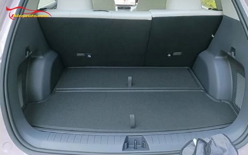 Thùng đựng đồ cốp sau Geely EX2 Thùng đựng đồ cốp sau Geely EX2 vừa khít form xe, không xê dịch