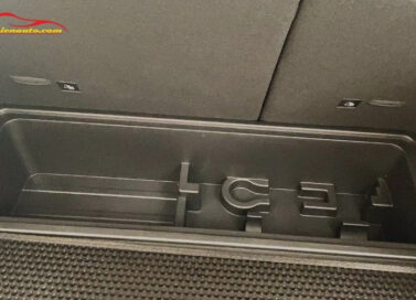 Thùng đựng đồ cốp sau Geely EX2 nhựa