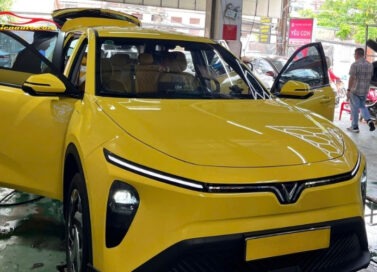 Vinfast Limo Green vàng độ full nội thất tại Thiện Auto