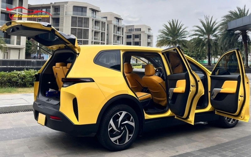 Vinfast Limo Green vàng độ full nội thất tại Thiện Auto