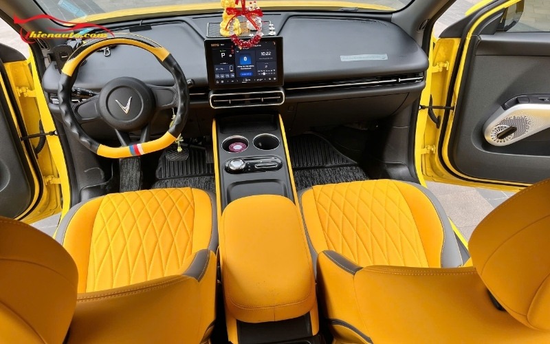 Vinfast Limo Green vàng độ full nội thất tại Thiện Auto