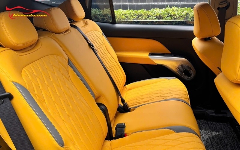 Hình ảnh thực tế Vinfast Limo Green vàng độ full nội thất tại Thiện Auto