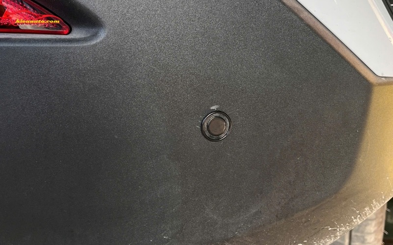 Cảm biến cảnh báo va chạm Geely EX2 Steelmate có thể sơn theo màu sơn xe tăng tính thẩm mỹ 