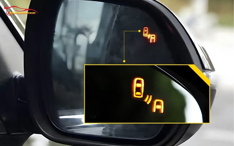 Cảnh báo điểm mù Geely EX2 Cảnh báo điểm mù Geely EX2 sử dụng công nghệ radar 3D để quét và báo đèn hiển thị khi phát hiện phương tiện
