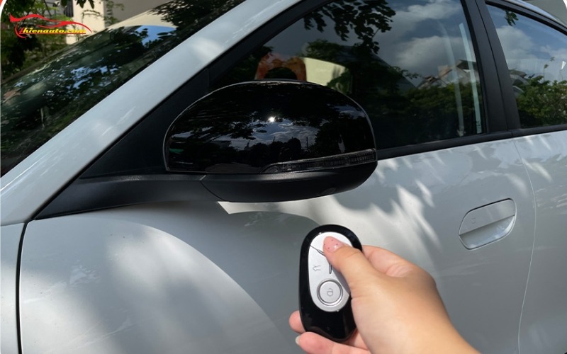Top 6+ phụ kiện công nghệ Geely EX2 nâng cấp tiện nghi thông minh Top đồ chơi phụ kiện công nghệ Geely EX2: Gương điện