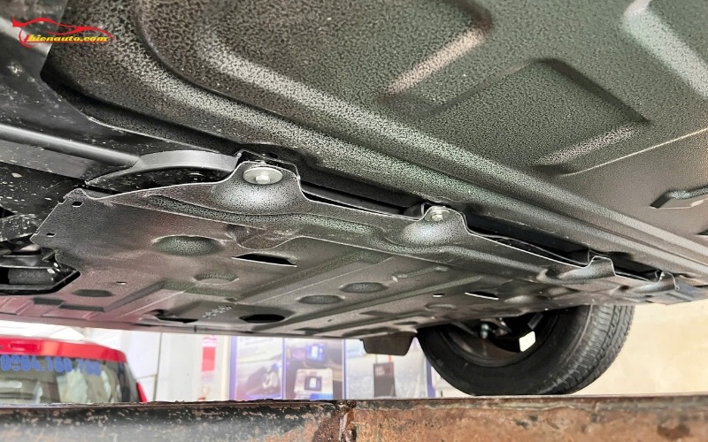 Tấm bảo vệ pin BYD Dolphin lắp đặt bắt ốc zin xe không khoan đục 