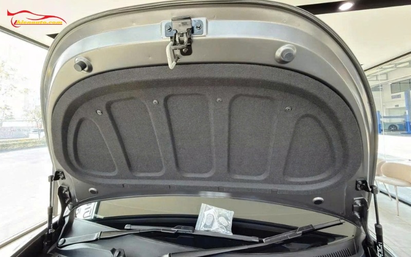 Tấm cách nhiệt nắp capo Geely EX2 Tấm cách nhiệt nắp capo Geely EX2 được lắp đặt phía dưới nắp capo
