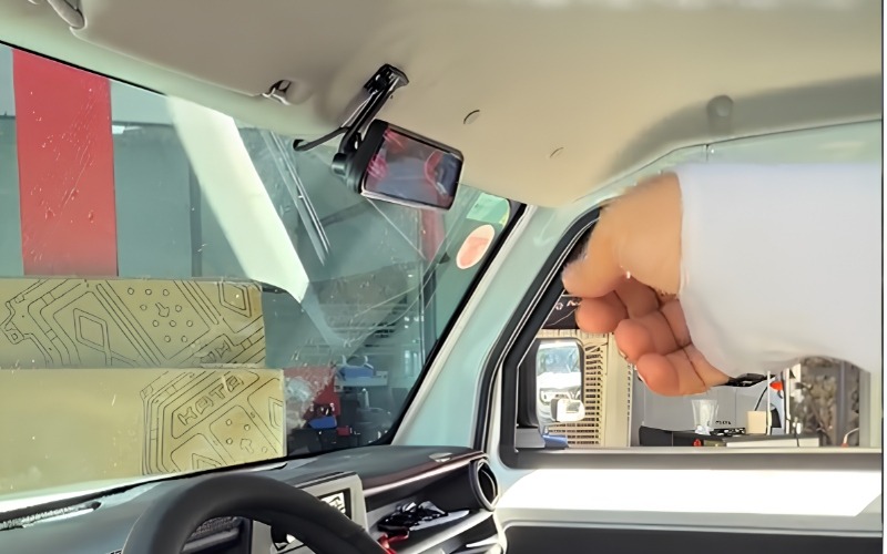 Camera gương điện tử Vinfast EC Van chính hãng tại Thiện Auto