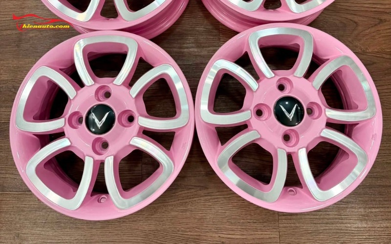 Độ mâm VinFast VF2 nâng cấp diện mạo xe