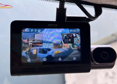 Camera hành trình 3 mắt sở hữu góc quay rộng, camera trước từ 150°–170
