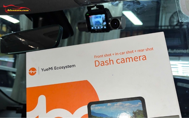 Top camera hành trình 3 mắt tốt nhất hiện nay - Đánh giá chi tiết Camera hành trình 3 mắt tốt nhất hiện nay: Camera hành trình 3 mắt YUEMI Q5
