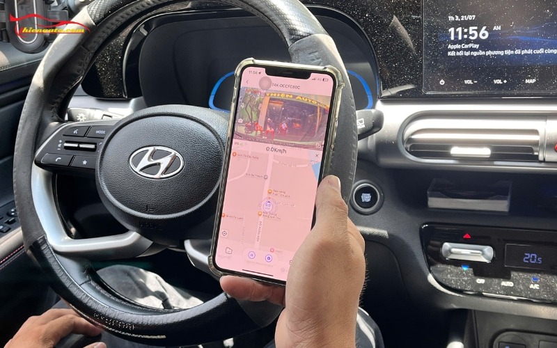 Camera hành trình 3 mắt Navicom T4K cho phép kết nối với điện thoại Android và iPhone thông qua ứng dụng Viidure