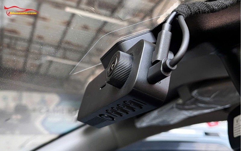 Top camera hành trình 3 mắt tốt nhất hiện nay - Đánh giá chi tiết So sánh camera hành trình 3 mắt và camera 360 độ
