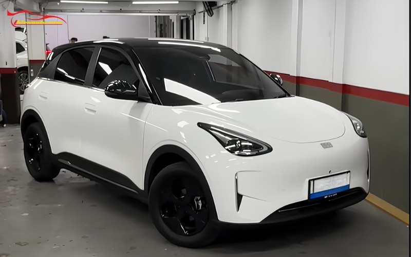 Dán nóc đen Geely EX2 giúp nâng cấp diện mạo thể thao xe hơn 