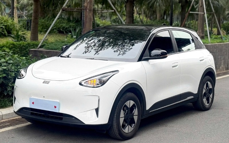 Dán nóc đen Geely EX2 thực tế 