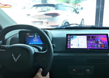 Độ màn hình Android VinFast VF2 hỗ trợ các ứng dụng dẫn đường thông minh