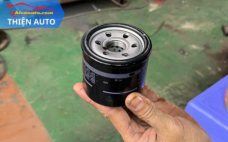 Lọc nhớt ô tô bao lâu thay 1 lần? Khoảng 10.000 km hoặc sau 2 lần thay dầu động cơ