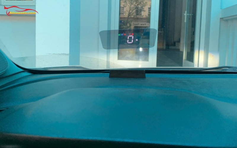 Màn hình HUD VinFast Fadil Màn hình HUD VinFast Fadil tại Thiện Auto có giá lắp đặt từ 950.000 VNĐ