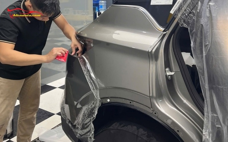 Dán PPF Geely Coolray chống trầy xước, tự phục hồi vết xước nhẹ