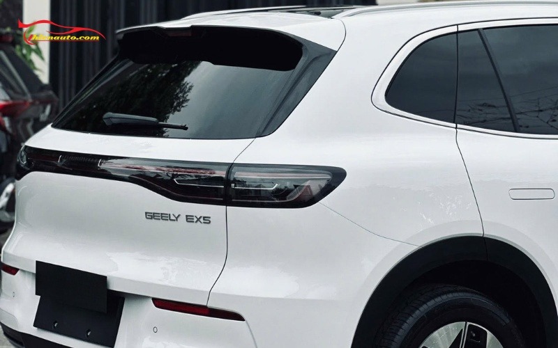 Dán PPF Geely EX5 Dán PPF Geely EX5 có khả năng tự hồi phục vết xướt nhỏ