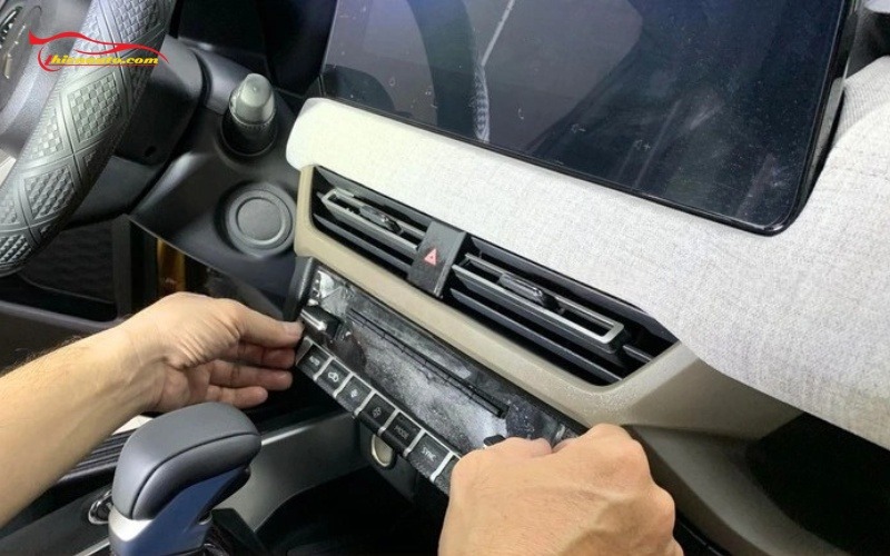 Dán PPF Mitsubishi Xforce Dán PPF nội thất Mitsubishi Xforce chống trầy xước