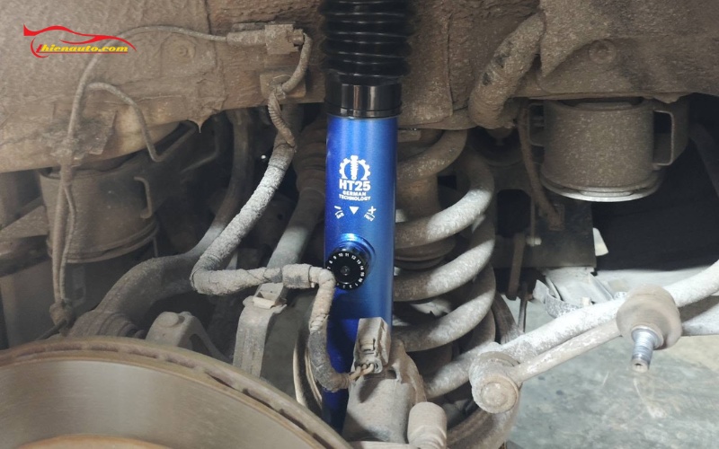 Phuộc sau HT25 Rebound 16 nấc Vinfast VF8 Hình ảnh lắp phuộc sau HT25 Rebound 16 nấc Vinfast VF8 thực tế