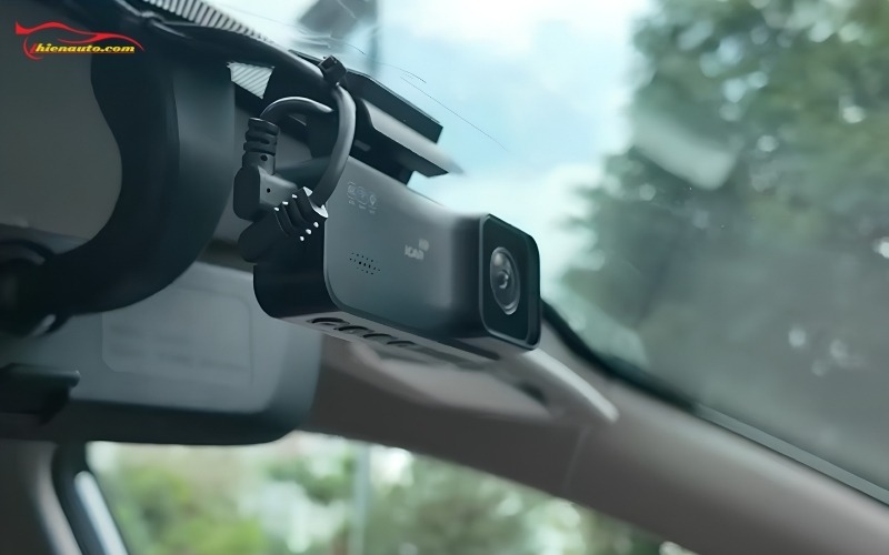 Camera hành trình Elliview A770 ICAR có thiết kế nhỏ gọn lắp đặt dễ dàng