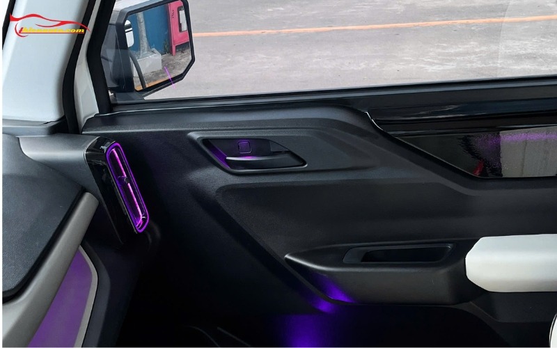 Độ xe VF3 màu trắng: Độ đèn LED nội thất 22 chi tiết 