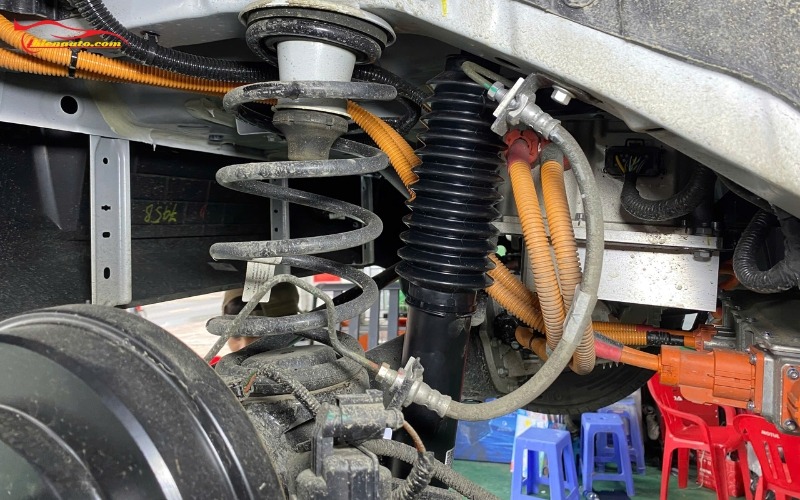 Giảm xóc/ Phuộc sau HT25 Basic VinFast VF3 Phuộc sau HT25 Basic VinFast VF3 hấp thụ dao động tốt hơn