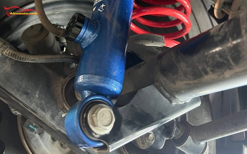 Phuộc sau HT25 Rebound 16 nấc VinFast VF3 Cân nhắc nâng cấp phuộc HT25 cho VF3 khi cảm thấy xe xóc khi đi qua gờ giảm tốc.
