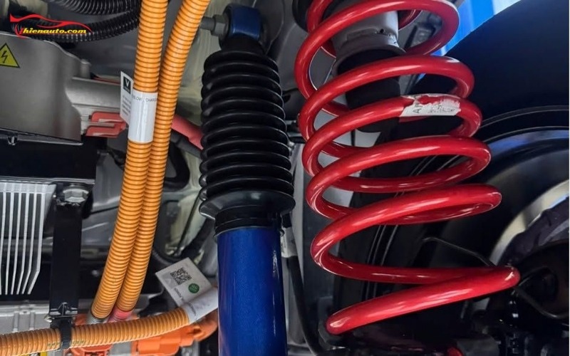 Phuộc sau HT25 Rebound 16 nấc VinFast VF3 Phuộc sau HT25 Rebound 16 nấc VinFast VF3 giúp giảm cảm giác khi qua gờ giảm tốc và ổ gà