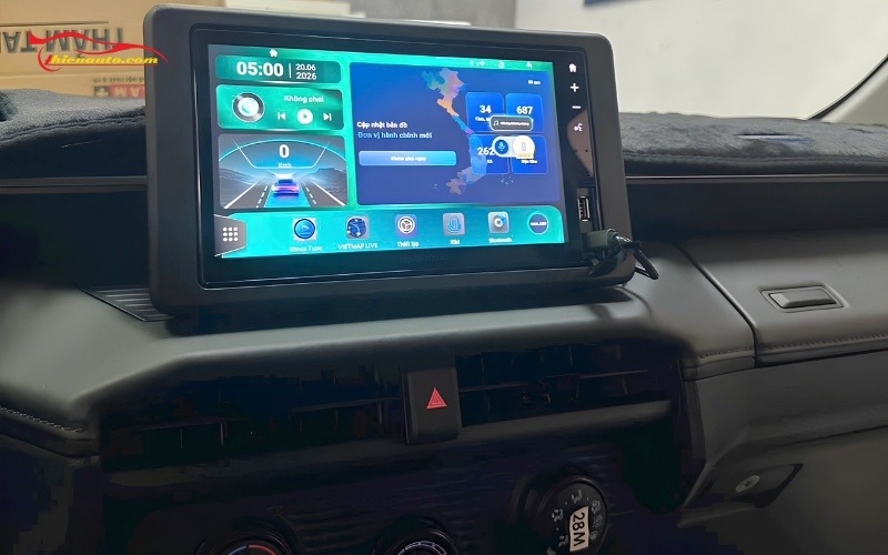 Android Box Toyota Hilux tích hợp sim 4G tiện lợi