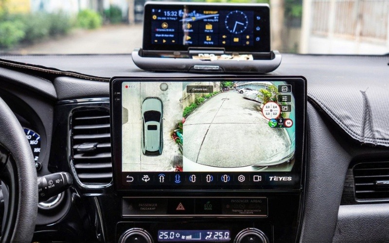 Màn hình Android Mitsubishi Outlander tích hợp camera 360