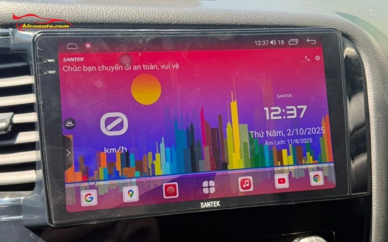 Màn hình Android Outlander giao diện dễ sử dụng
