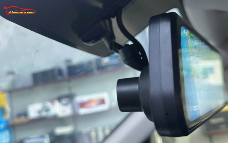Camera gương điện tử Azcam G1 Camera sau của camera gương điện tử Azcam G1 đạt chuẩn IP67 chống nước
