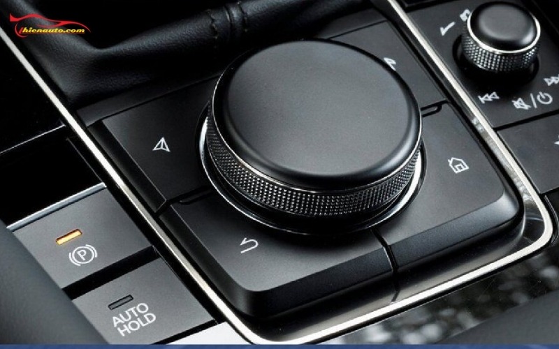 Mazda 3 2026 lắp camera 360 Elliview M11 nâng cấp quan sát và an toàn Mazda 3 2026 lắp camera 360 Elliview M11 điều chỉnh góc camera bằng núm xoay zin Mazda