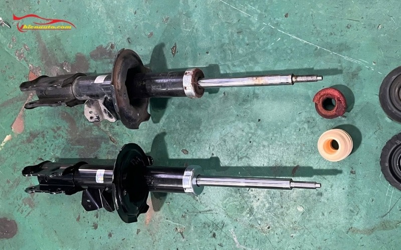 Giảm xóc ô tô bị cứng và thay phuộc mới tại Thiện Auto