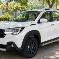 Nổ máy xe ô tô lâu có sao không