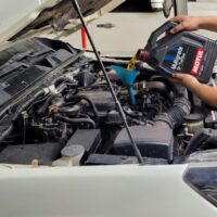 Thay nhớt Nissan Navara bao nhiêu lít